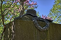 Stahlhelm-und-Lorbeerkranz_1.2