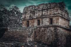 Chichen-Itza_Pyramide-2_1.3