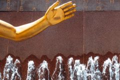 New-York_Rockefeller_Prometheus-Hand_1.2.web_-scaled