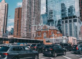 New York: Glas, Backstein, Autos – alles zusammen in einem Bild!