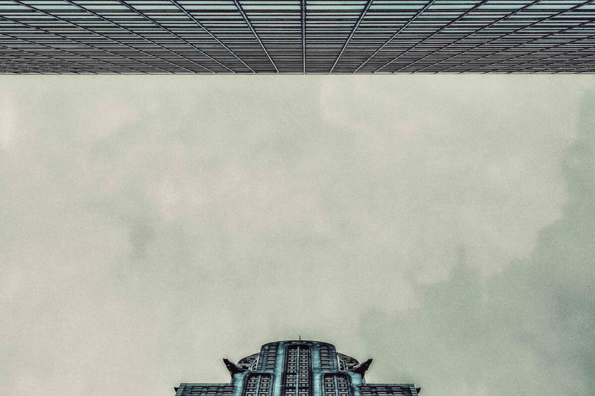 Das Chrysler Building: Gotham City und Batman sind nah. Ich habe das etwas langweilige Gebäude gegenüber als Kontrast genommen, um die Besonderheit des markanten Chrysler Buildings noch besser hervorzuheben.