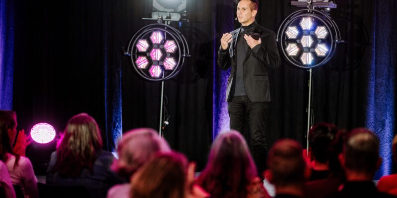 Andreas Bromba beim 1. Int. Speaker Slam Dresden_3_Foto von Justin Bockey_1.2